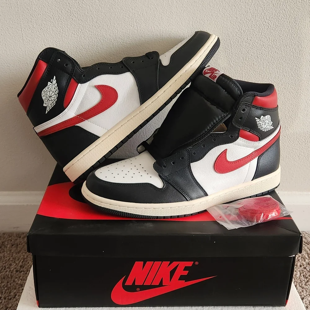Jordan 1 Gym Red